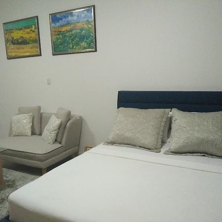 Shang Luxury Suites Мандалуйонг Экстерьер фото
