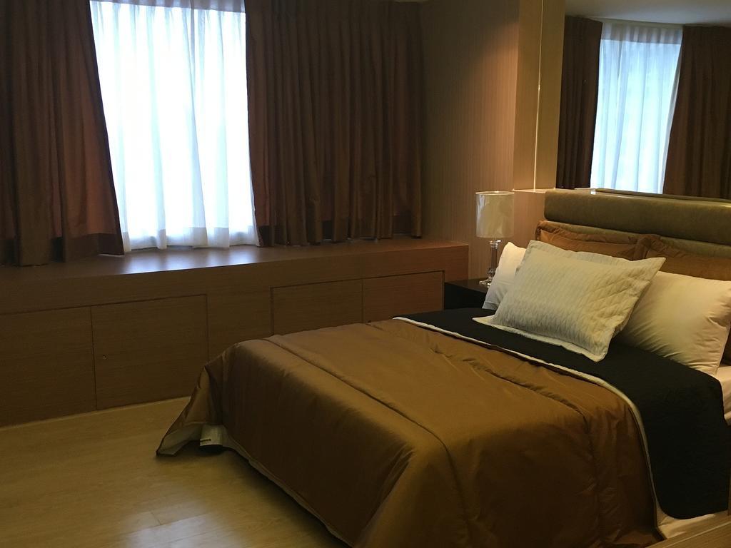 Shang Luxury Suites Мандалуйонг Номер фото